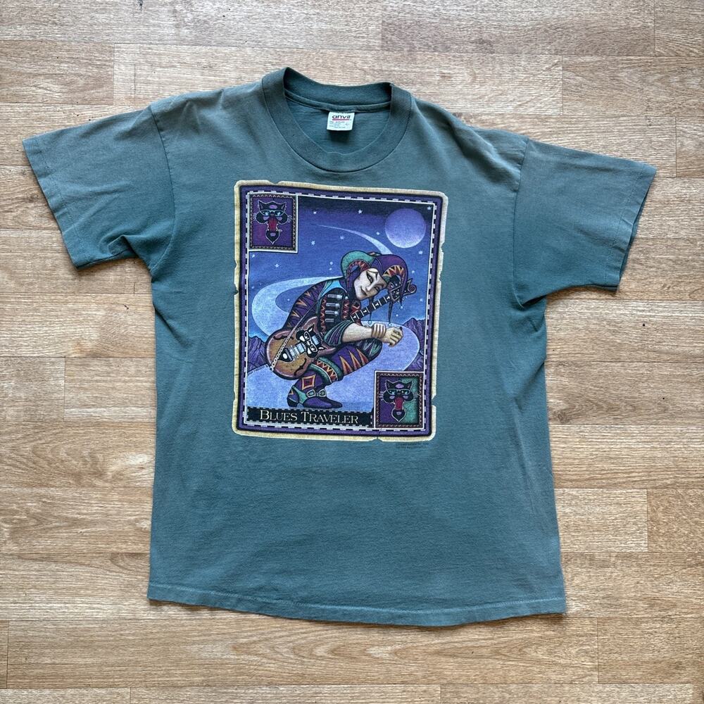 Vintage 90s BLUES TRAVELER 1996 Cat Jester Graphic Print Tour T Shirt L Anvil - Picture 2 of 13